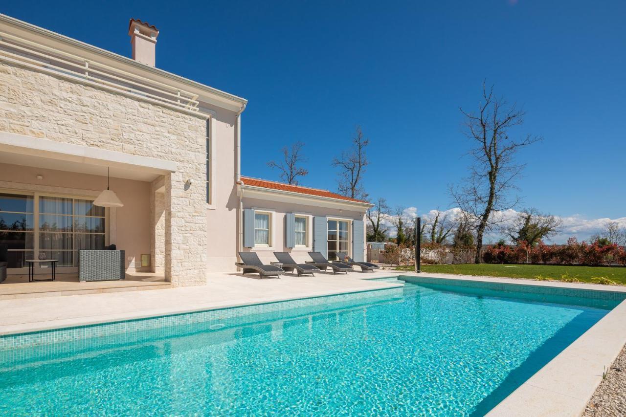 Villa Harmony By Ilc Brtonigla Exteriér fotografie